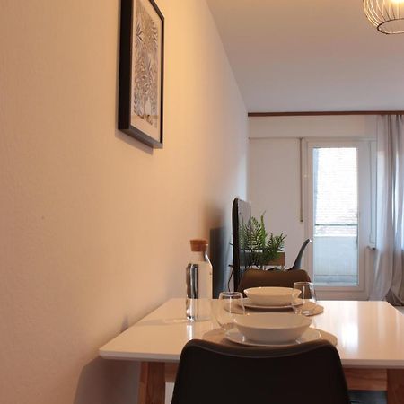 Zentral. Stylisch. Balkon & Parkplatz. Netflix Apartment Holzgerlingen Bagian luar foto