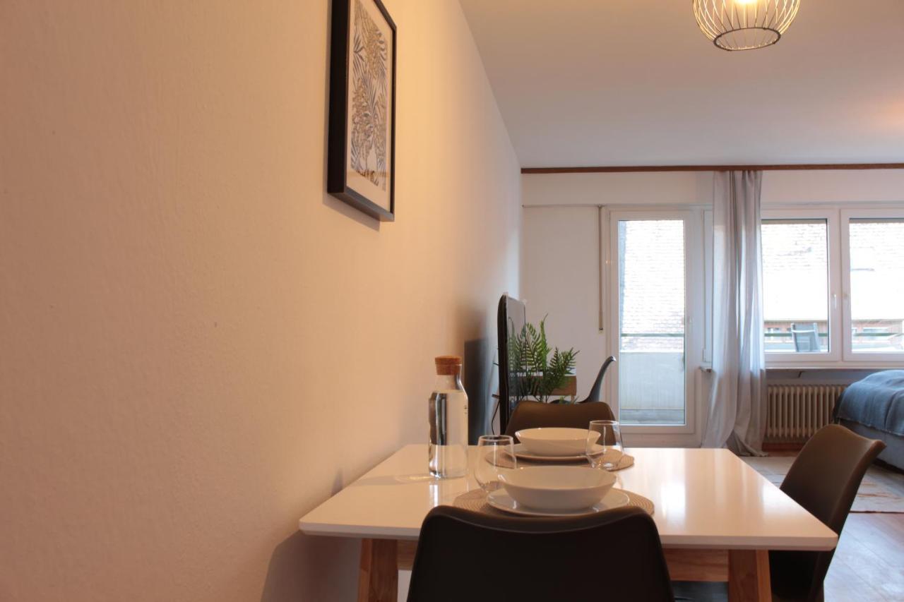 Zentral. Stylisch. Balkon & Parkplatz. Netflix Apartment Holzgerlingen Bagian luar foto