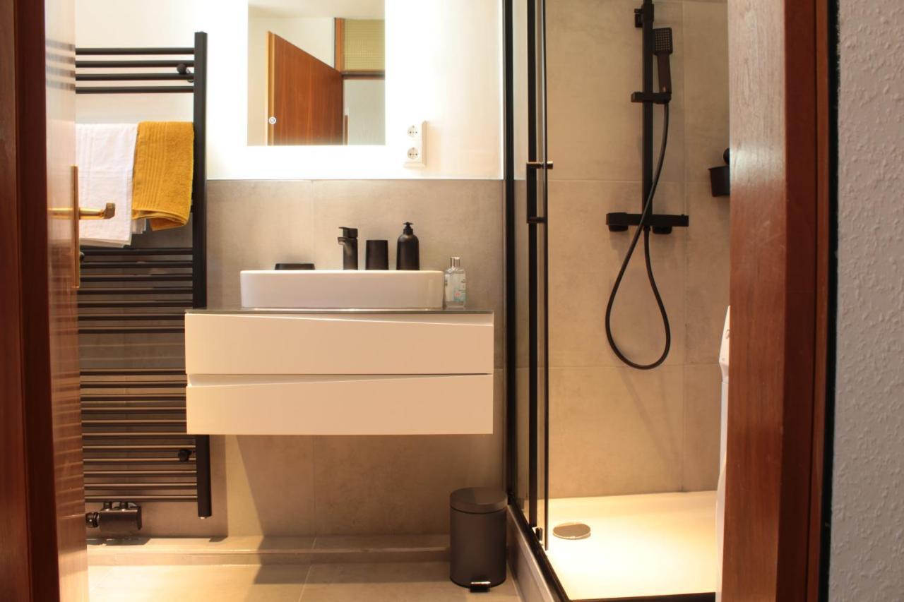 Zentral. Stylisch. Balkon & Parkplatz. Netflix Apartment Holzgerlingen Bagian luar foto