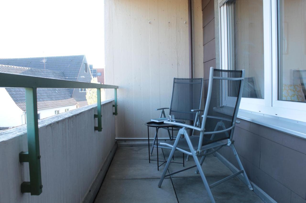 Zentral. Stylisch. Balkon & Parkplatz. Netflix Apartment Holzgerlingen Bagian luar foto