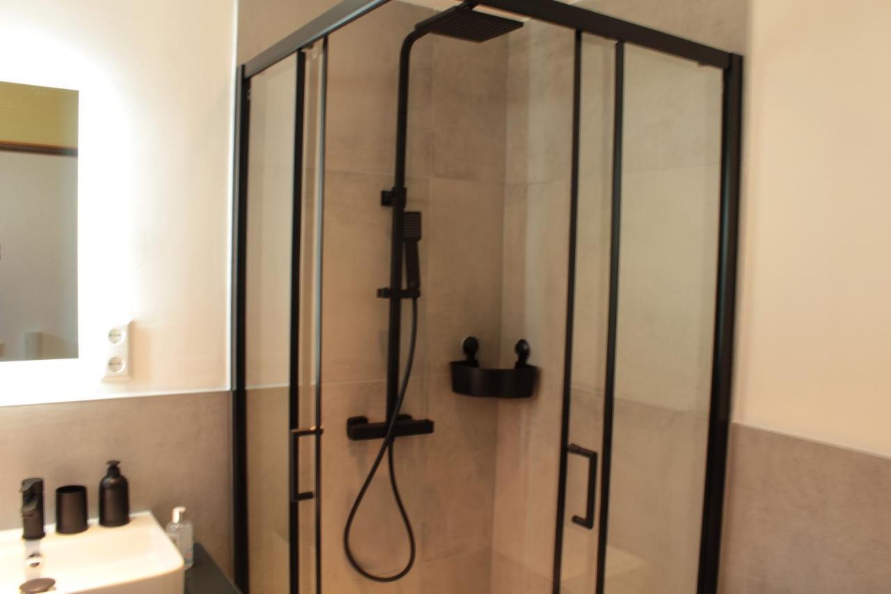 Zentral. Stylisch. Balkon & Parkplatz. Netflix Apartment Holzgerlingen Bagian luar foto